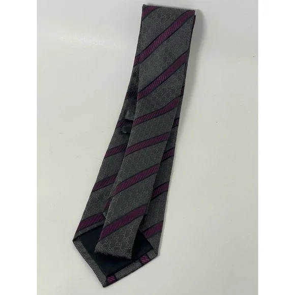 Gucci 100% Silk Tie Gray Purple GG Monogram Stripe Italy Crest Logo Designer - Picture 11 of 16